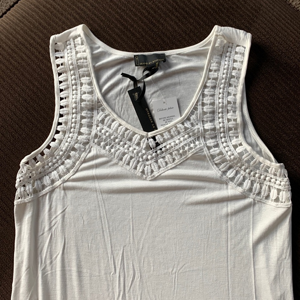 i jeans by Buffalo Amity Tank  white detailed
